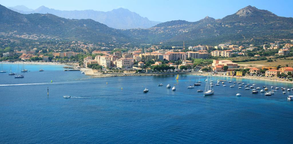 Motel Le Vieux Moulin LʼÎle-Rousse Dış mekan fotoğraf