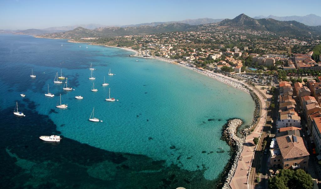 Motel Le Vieux Moulin LʼÎle-Rousse Dış mekan fotoğraf