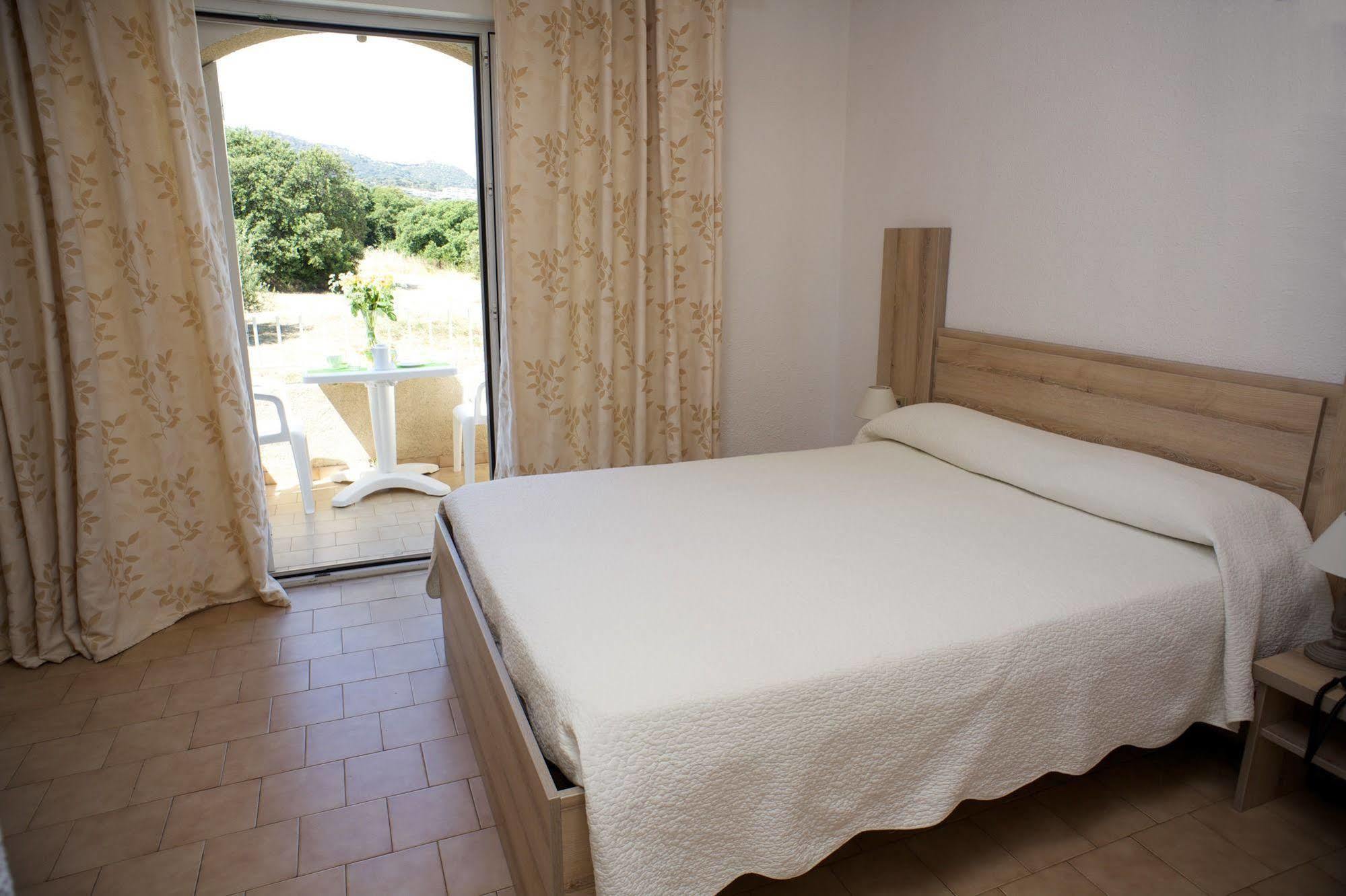 Motel Le Vieux Moulin LʼÎle-Rousse Dış mekan fotoğraf