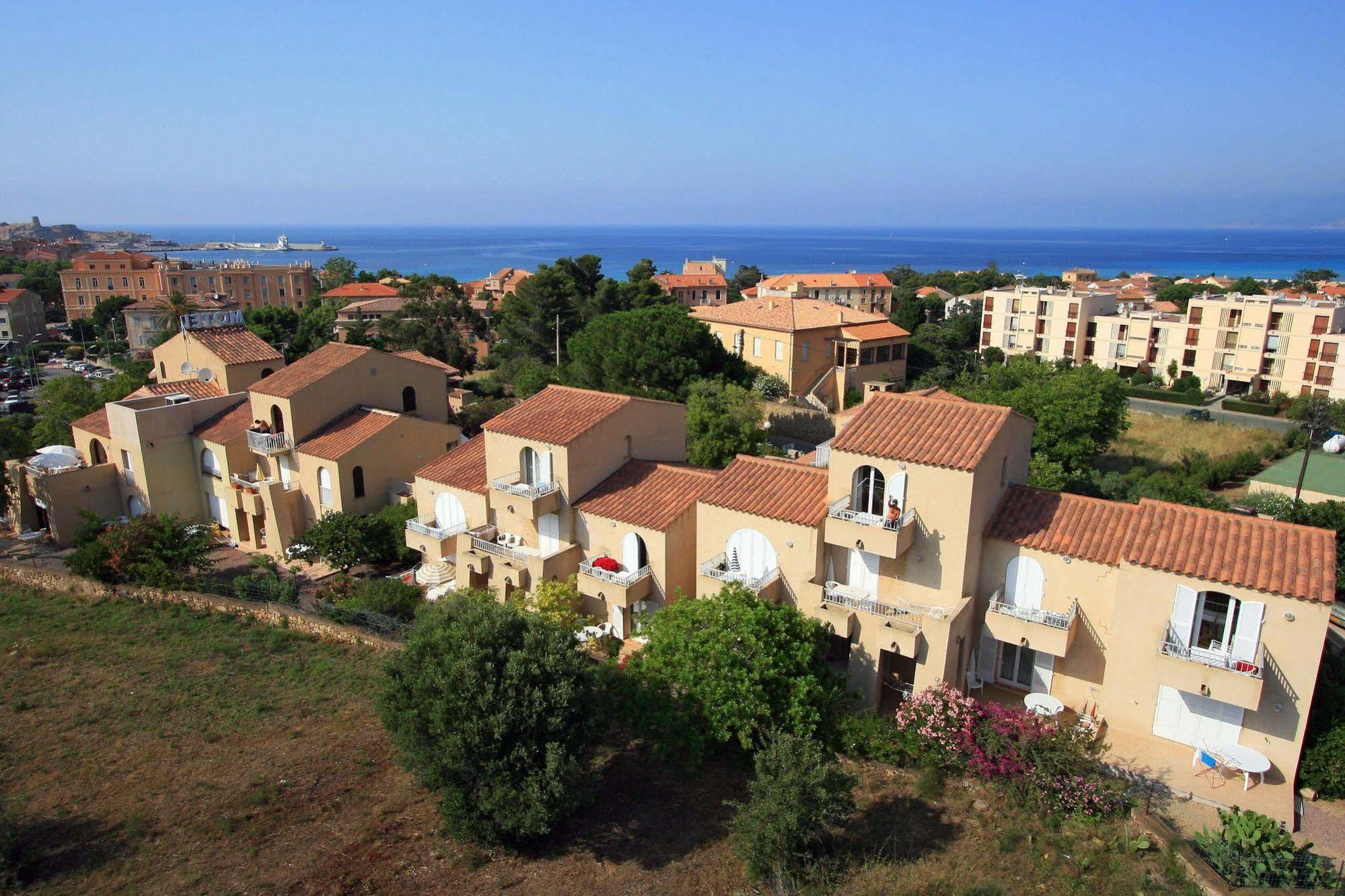 Motel Le Vieux Moulin LʼÎle-Rousse Dış mekan fotoğraf